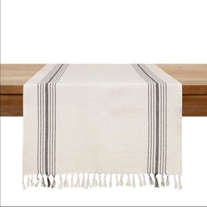 New In Bag Olive and Linen Allez Table Runner